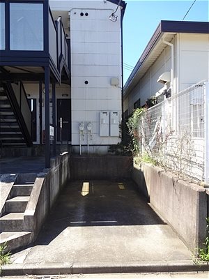 ウインズ湘南本町 ウインズ湘南本町　敷地駐車場