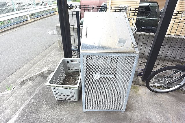 ウインズ湘南本町 ウインズ湘南本町　敷地内ゴミ置き場