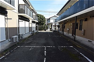 イーストライフ湘南Ａ棟  イーストライフ湘南A棟　駐車場