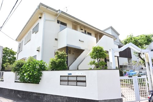 しのぶ荘 閑静な住宅地にあります