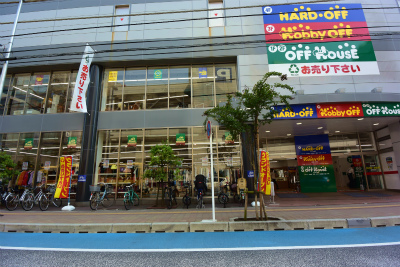 中里ハイツ ハードオフ（元無印良品の建物）