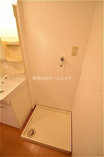 ヴィニヤード弥勒寺 洗濯機置き場