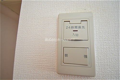 ヴィニヤード弥勒寺 ペット用トイレ置き場の換気設備
