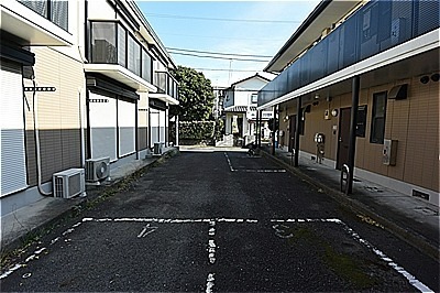 イーストライフ湘南Ｂ棟 駐車場
