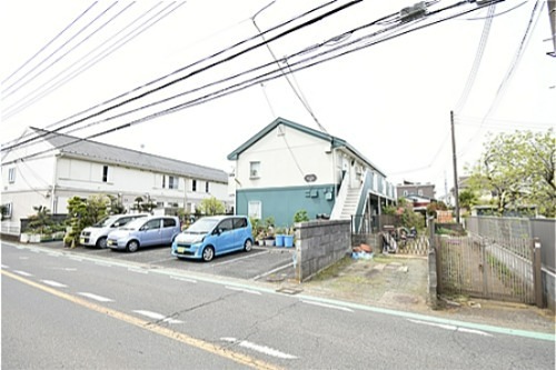 サニーコート 駐車場