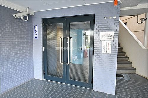 セザール藤沢（区分所有建物の賃貸区画） エントランス