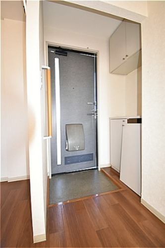 イーストライフ湘南Ｂ棟 玄関